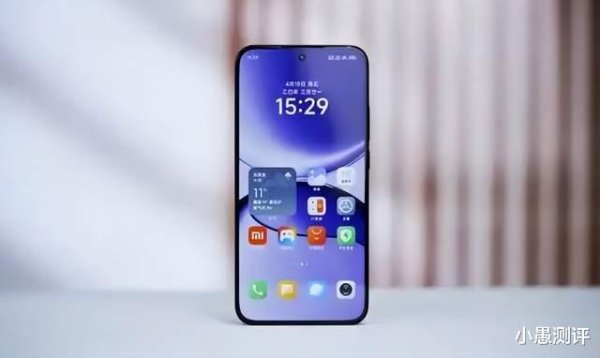 在线股市配资平台 小米不讲“武德”, 240万跑分+7550mAh, 发布仅三个月跌至1754元